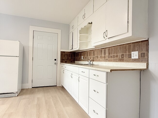 Photo - 491 Church St Unit 1