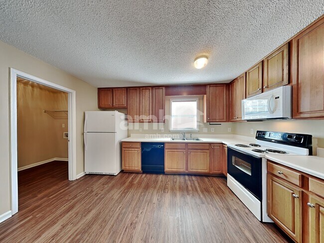 Photo - 8812 Love Field Ct