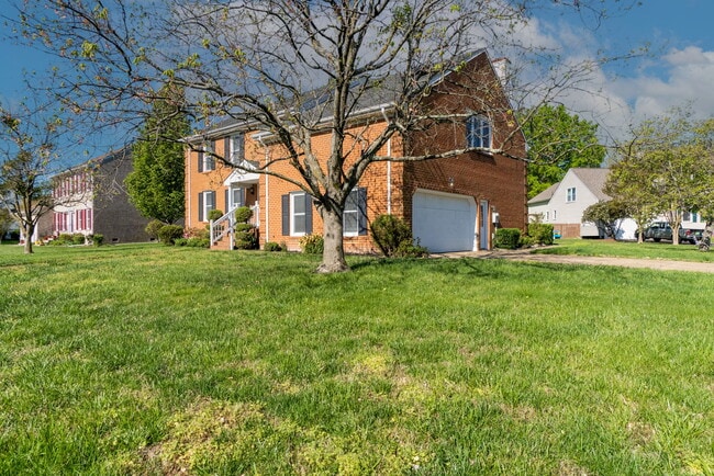 Photo - 1073 Heatherwood Dr