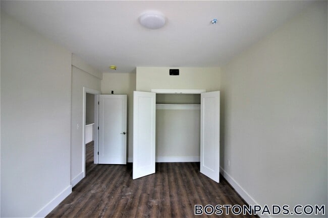 Photo - 843 Columbia Rd Unit 3