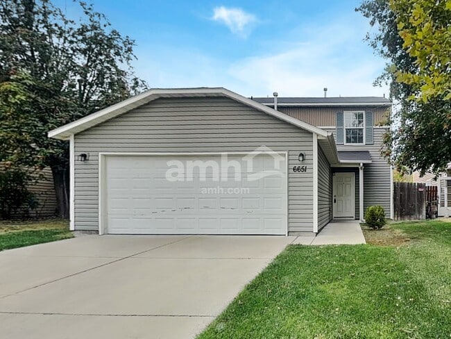 Building Photo - 6651 S Acacia Ave Rental