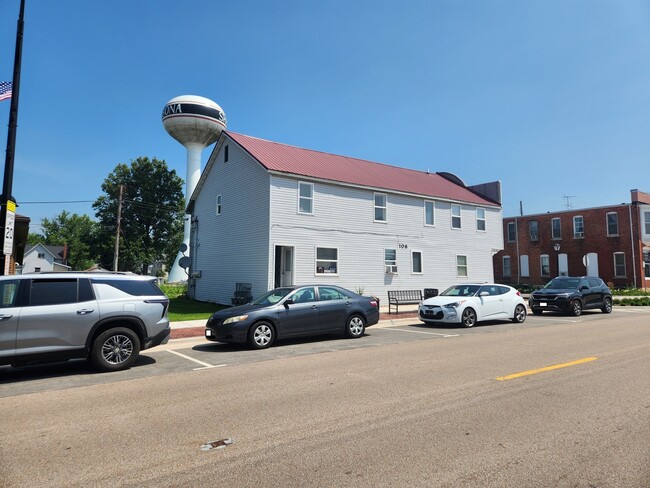 Photo - 106 W Comanche Ave