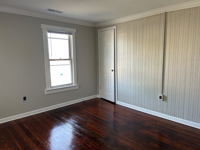 Photo - 381 National Ave