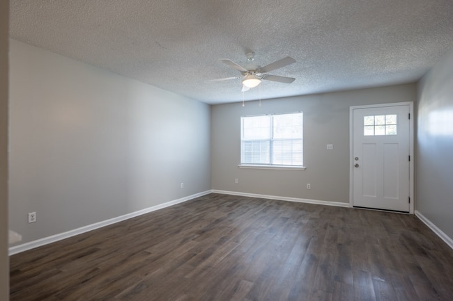 Photo - 2572 Marathon Dr