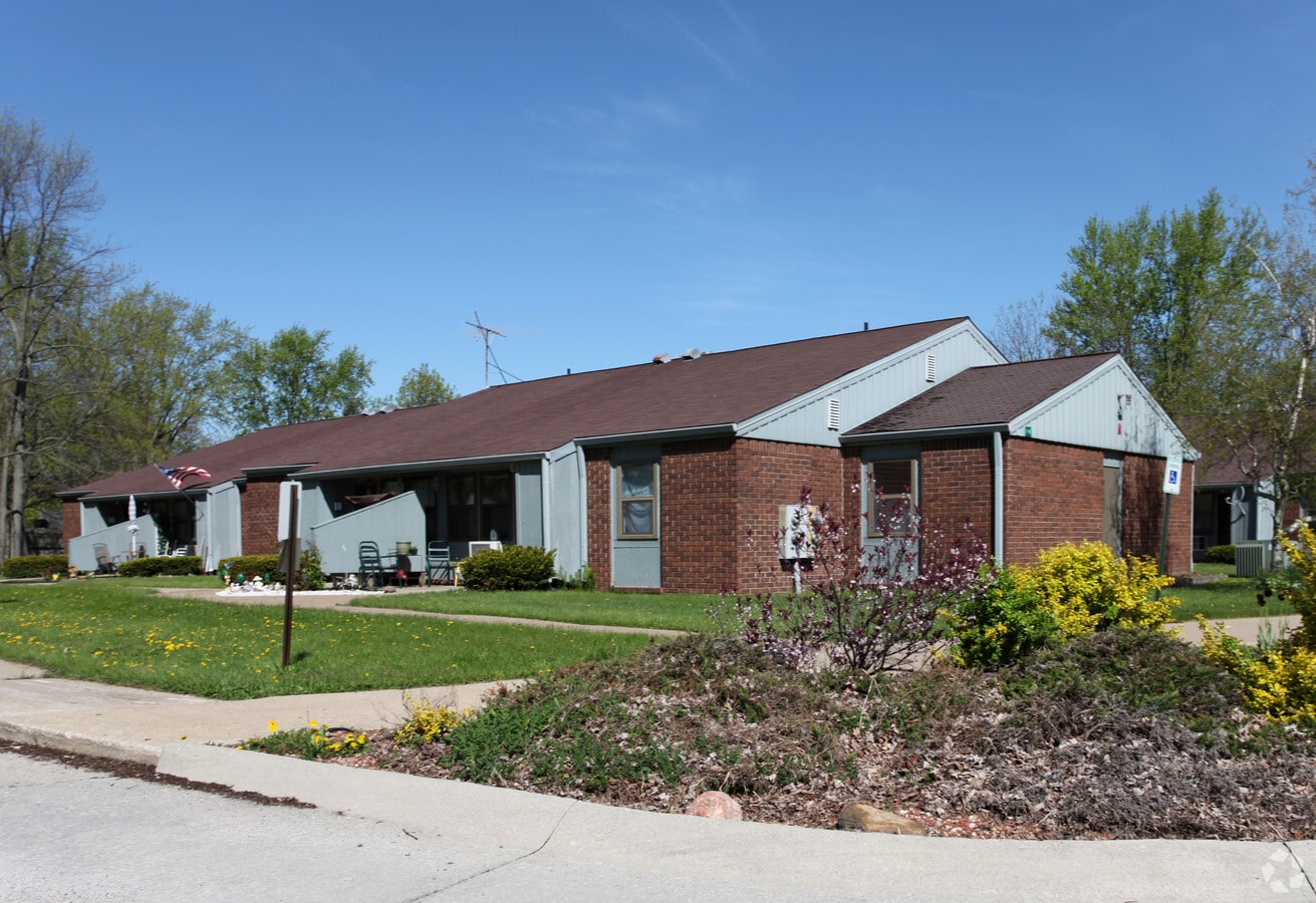 Photo - Heritage Square Apartments