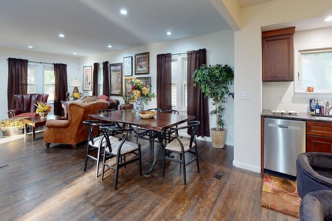 Photo - 2002 Ridgemont Rd