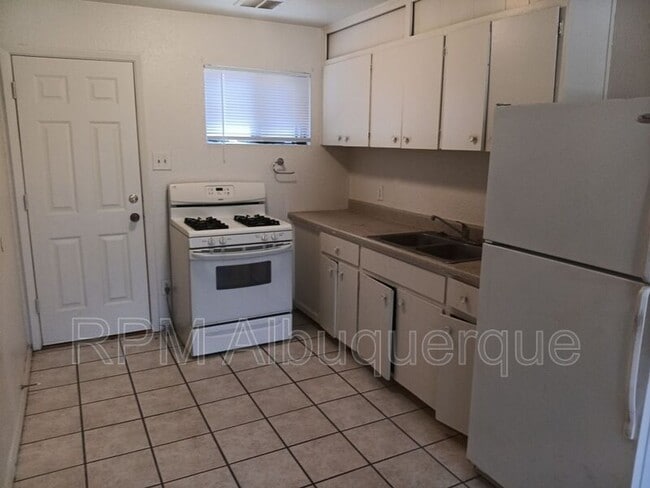 Building Photo - 336 Pennsylvania St NE Rental