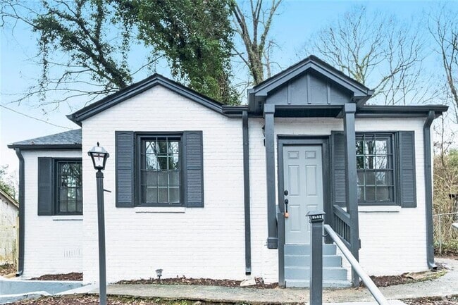 Building Photo - 160 Adeline Ave NW Rental