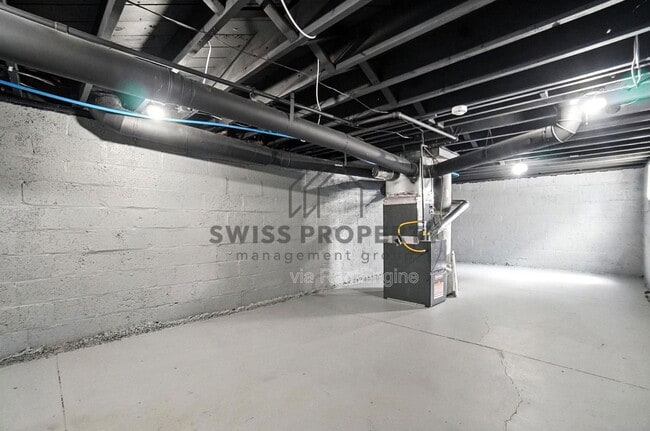 Photo - 887 E Livingston Ave