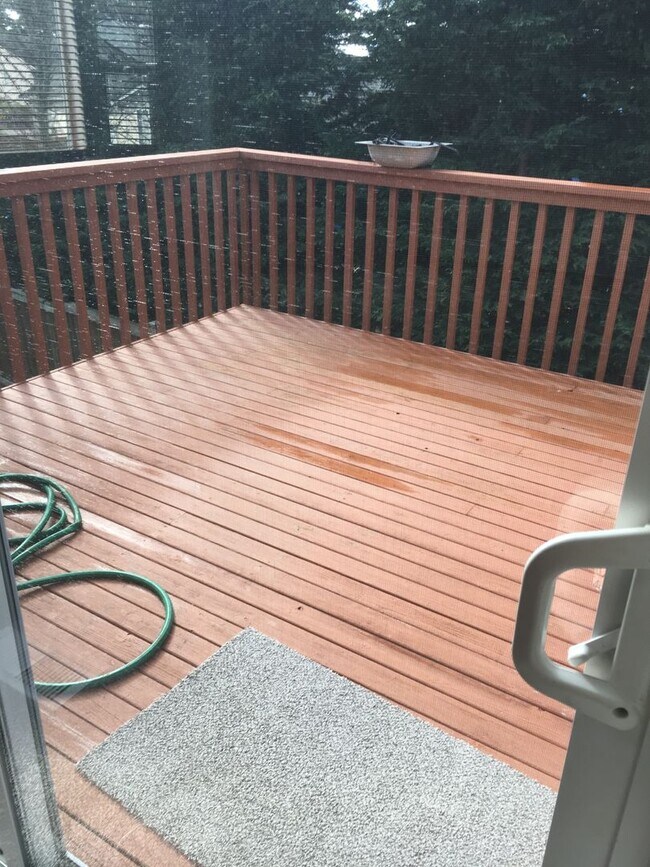 Photo - Large 4 bedroom house that is Pet Friendly!