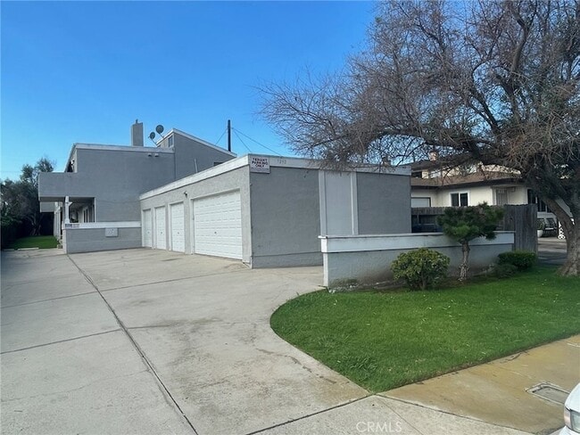Photo - 7892 Newman Ave