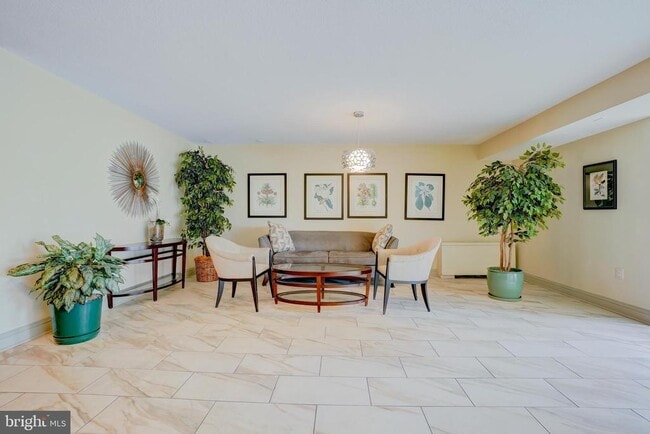 Building Photo - 7400 Lakeview Dr Unit N405
