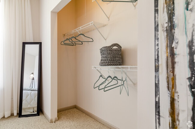 2BR, 2BA - Closet