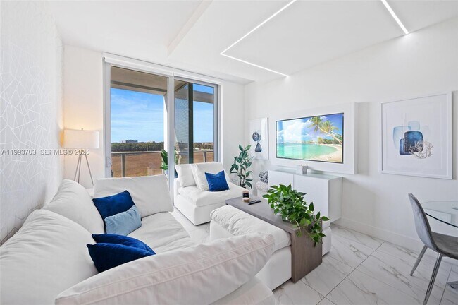 Photo - 2000 Metropica Wy Unit 508