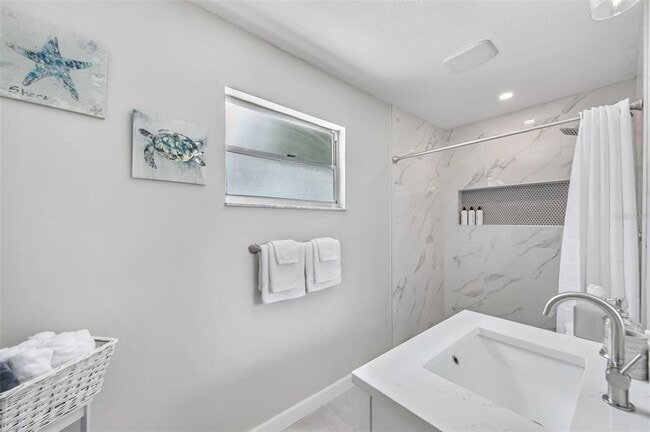 Photo - 7113 Regina Dr