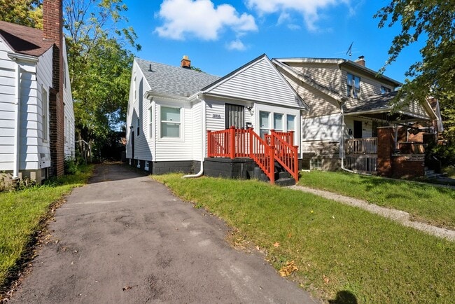 Photo - Holiday Special Reduce Rent