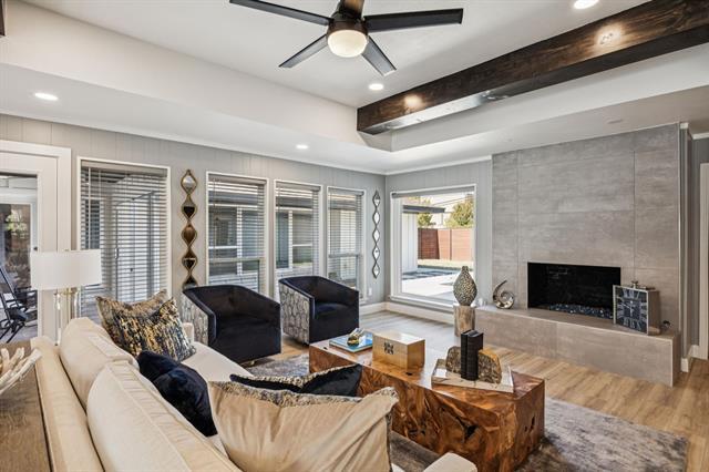 Photo - 2833 Meadowbrook Dr