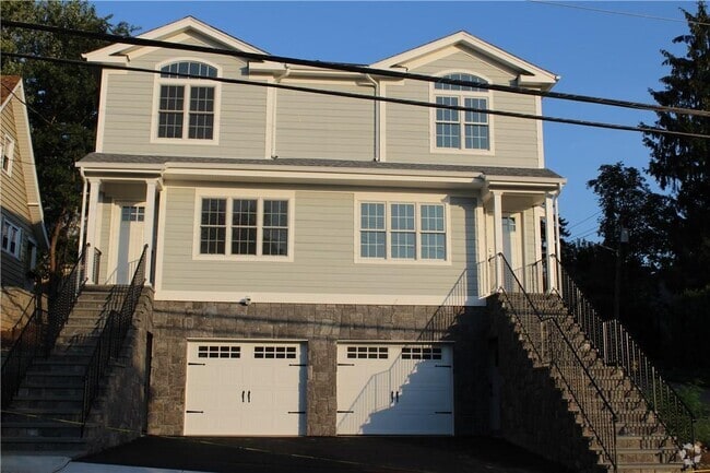 Building Photo - 134 Lincoln Ave Rental