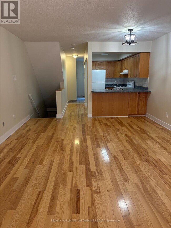 Photo - 198 Alvin Rd