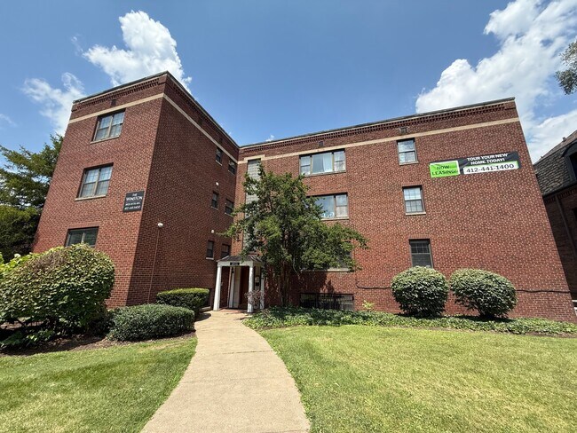 Photo - WINSTON APARTMENTS -- 022
