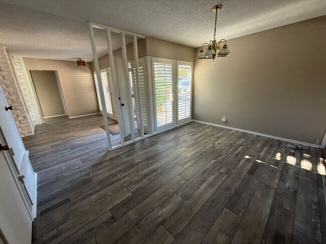 Photo - Victorville Green Tree Home- Refurbished 4 Bedrooms, 2 Bathrooms, New Paint,