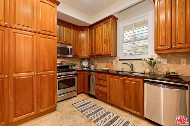 Photo - 16123 W Sunset Blvd Unit 204