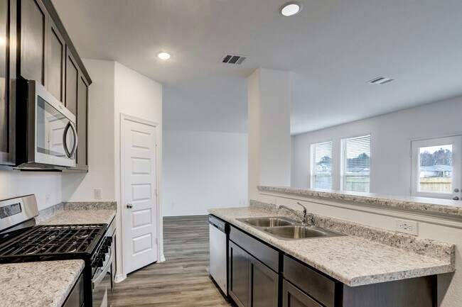 Photo - 16754 Rover Ln