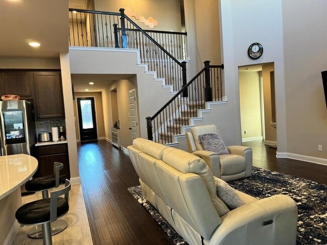 Photo - 3341 Balboa Wy