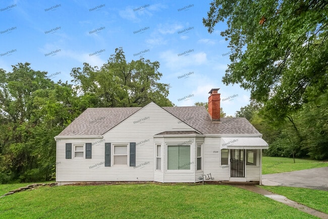 Building Photo - 5024 Glenside Dr Rental