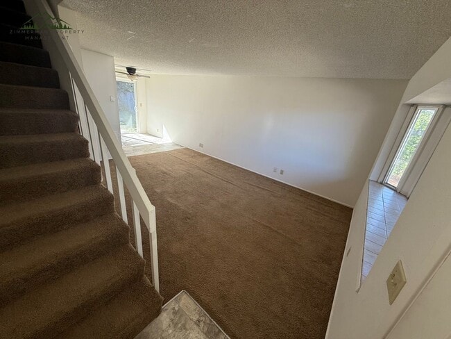 Photo - 6015-6017 A St Unit 6015 A St