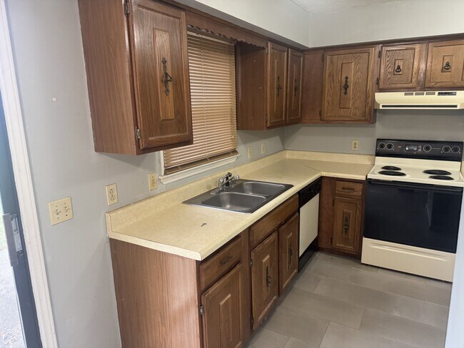 Photo - 27 Harmony Landing Ct