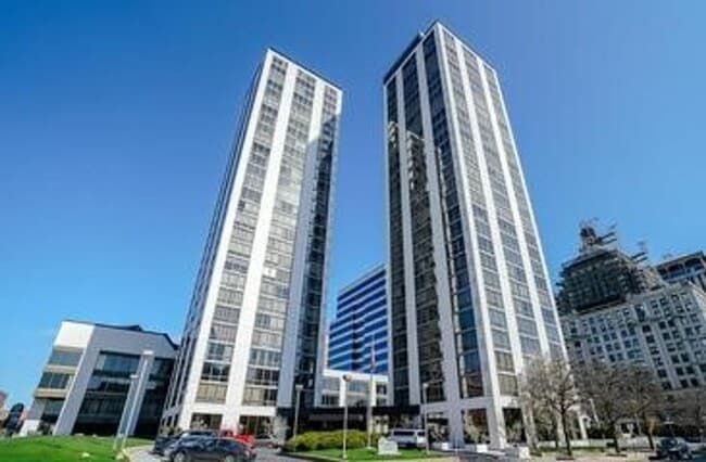 Twin Towers ~ 2 Bedroom/1 Bathroom Unit fo... - Twin Towers ~ 2 Bedroom/1 Bathroom Condo Unit fo...