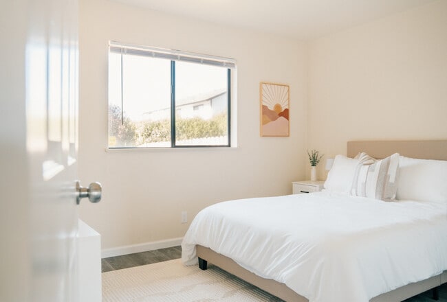 Photo - 828 Murray Rd