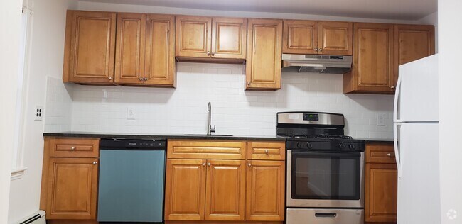 Building Photo - 17 Princeton St Unit 3 Rental