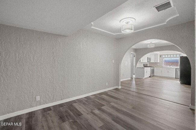 Photo - 11200 Warcloud Ave