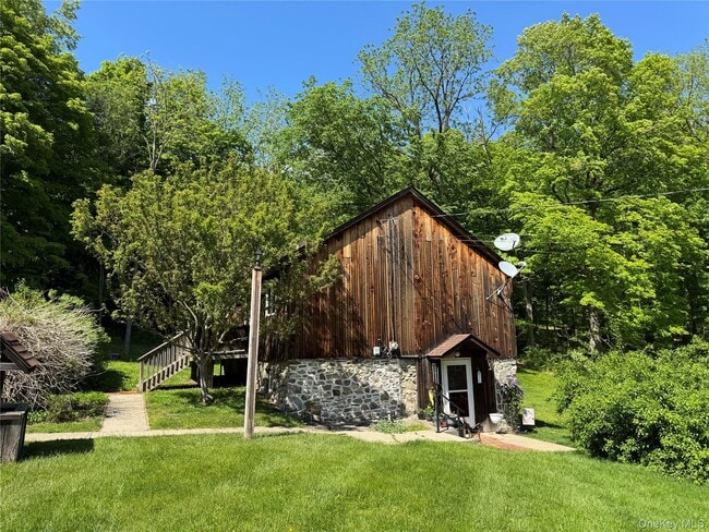Photo - 84 Foster Rd