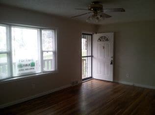Photo - 7028 Hunter St