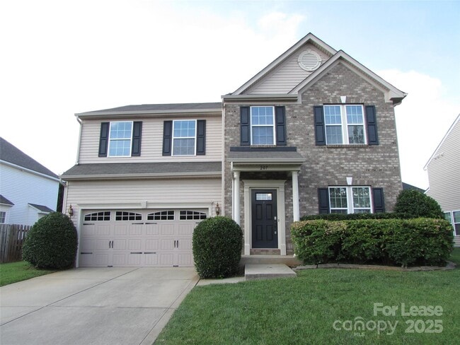 Photo - 207 Elba Dr House