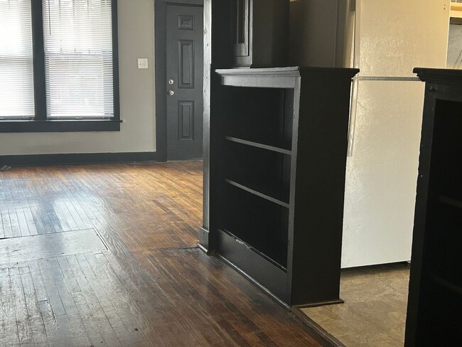 Photo - 1417 W 11th St Unit 1419