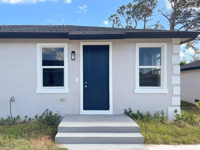Photo - 246 Rotonda Blvd W