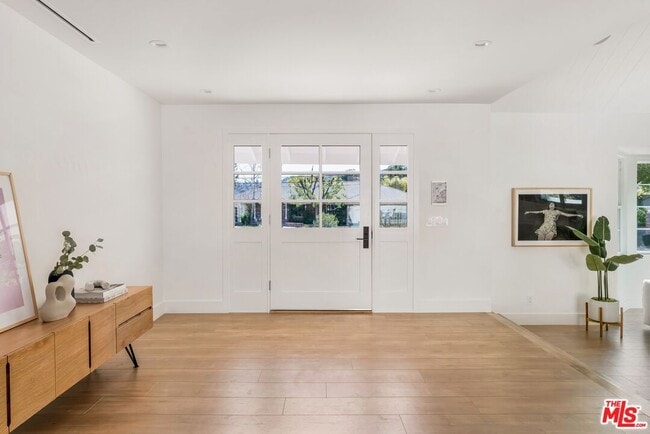 Photo - 4405 Estrondo Dr