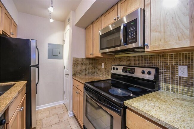 Photo - 3204 Menchaca Rd