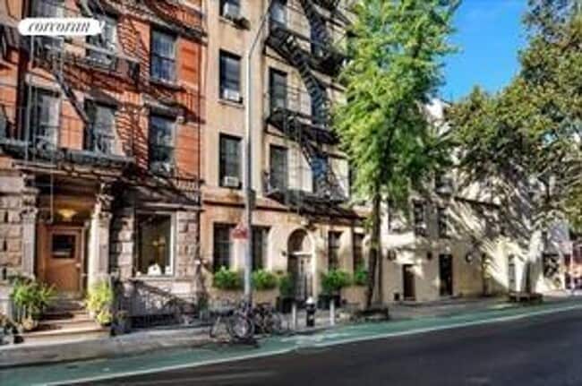 Photo - 163 W 10th St