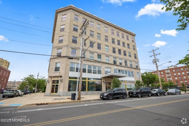 Building Photo - 501 Grand Ave Unit 605 Rental