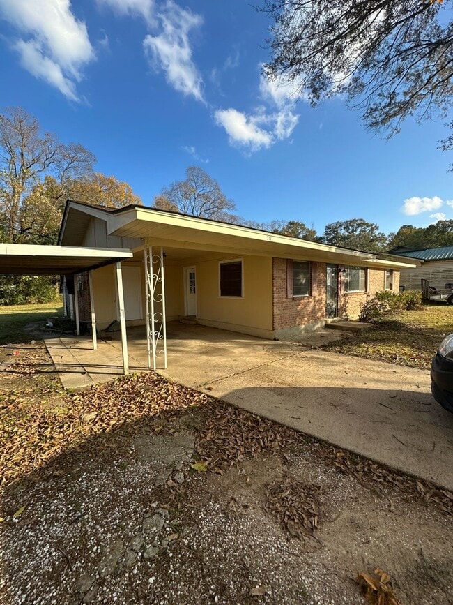 Photo - 316 Wallace Dean Rd