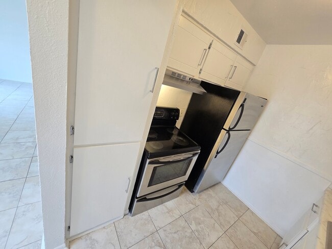 Photo - 6611 Southpoint St Unidad 128