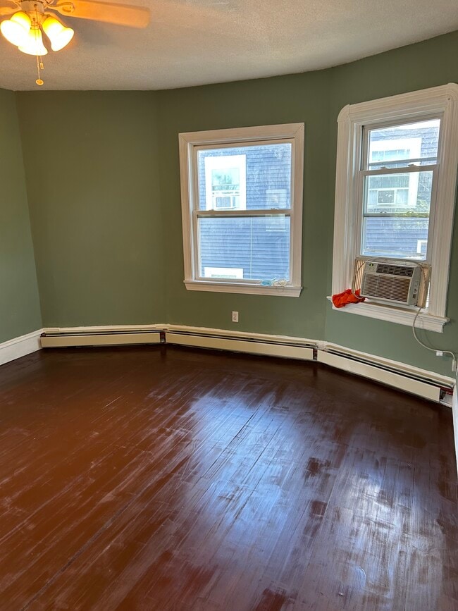 Photo - 30 Jefferson Ave Unidad 2