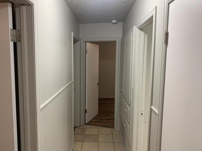 Photo - 713 NE 37th St