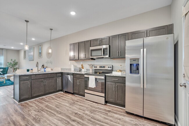 Photo - 541 New S Dr Unit ID1234449P