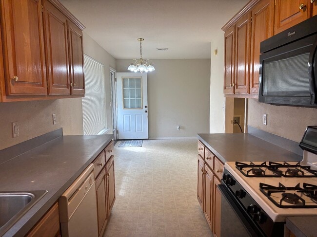 Photo - 2310 S Hickory St